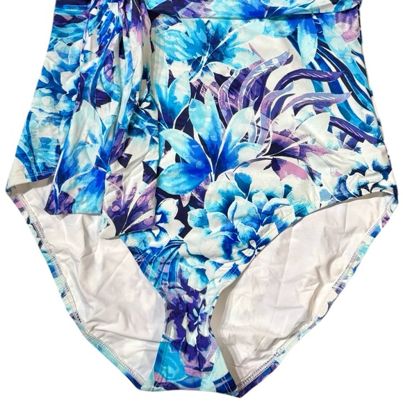 Tommy Bahama Island Sculpt V-Neck One Piece - Picture 6 of 13